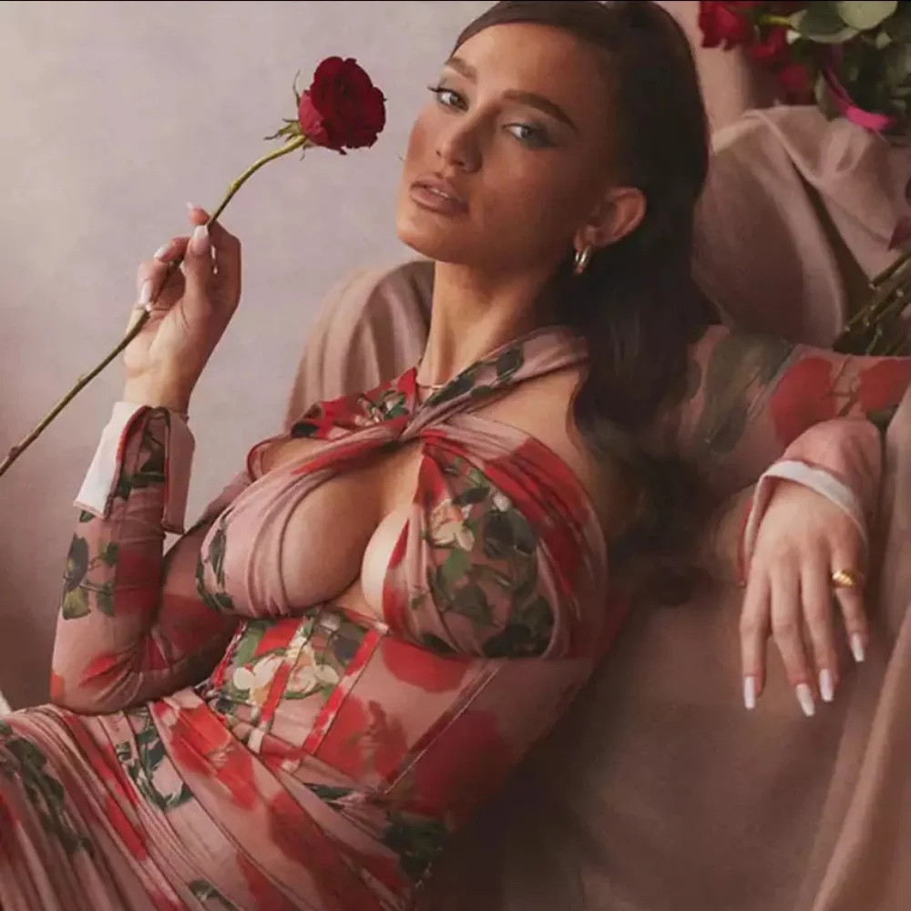 Sexy Red and Pink Floral Dress 🌹 - Picture 4 of 6